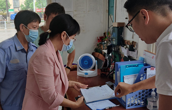 公司組織開(kāi)展疫情防控安全檢查，全力筑牢戰(zhàn)“疫”防線