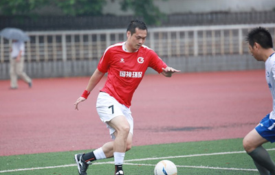 “首屆國禎環(huán)保足球邀請賽”圓滿落幕 國禎環(huán)保足球隊勇奪亞軍